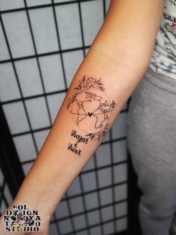 名古屋　タトゥー　女性